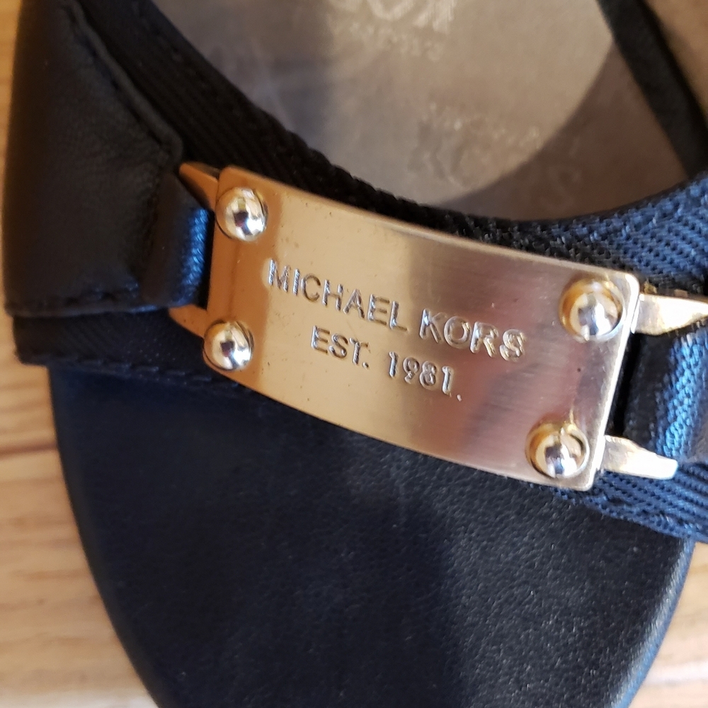 New Michael Kors black sling - Picture 4 of 9